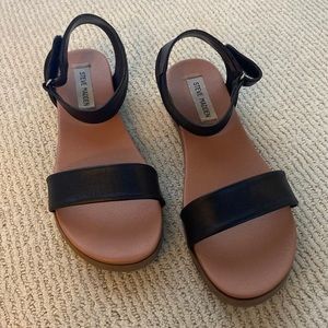 Steve Madden black sandals
